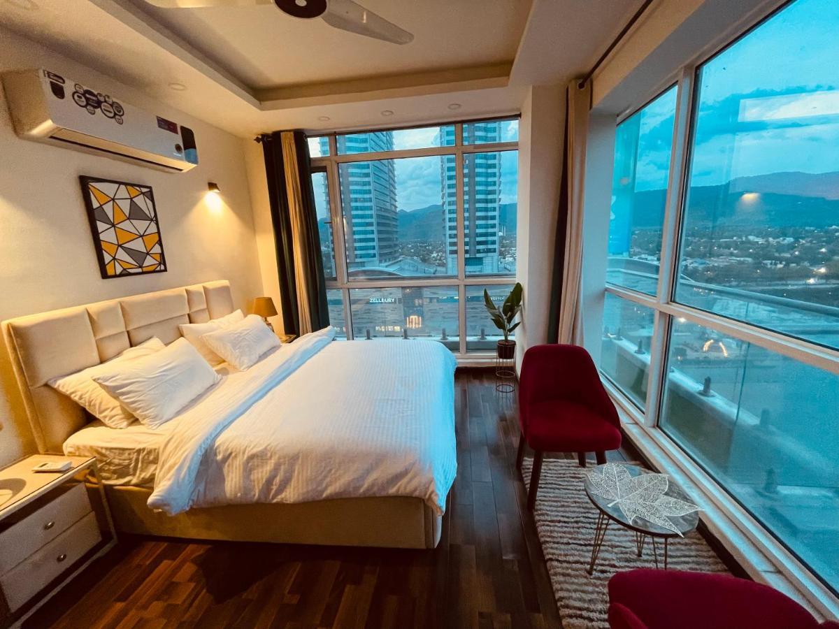 High Rise Presidential Suite In Elysium Opp Centaurus Islamabad Exterior foto