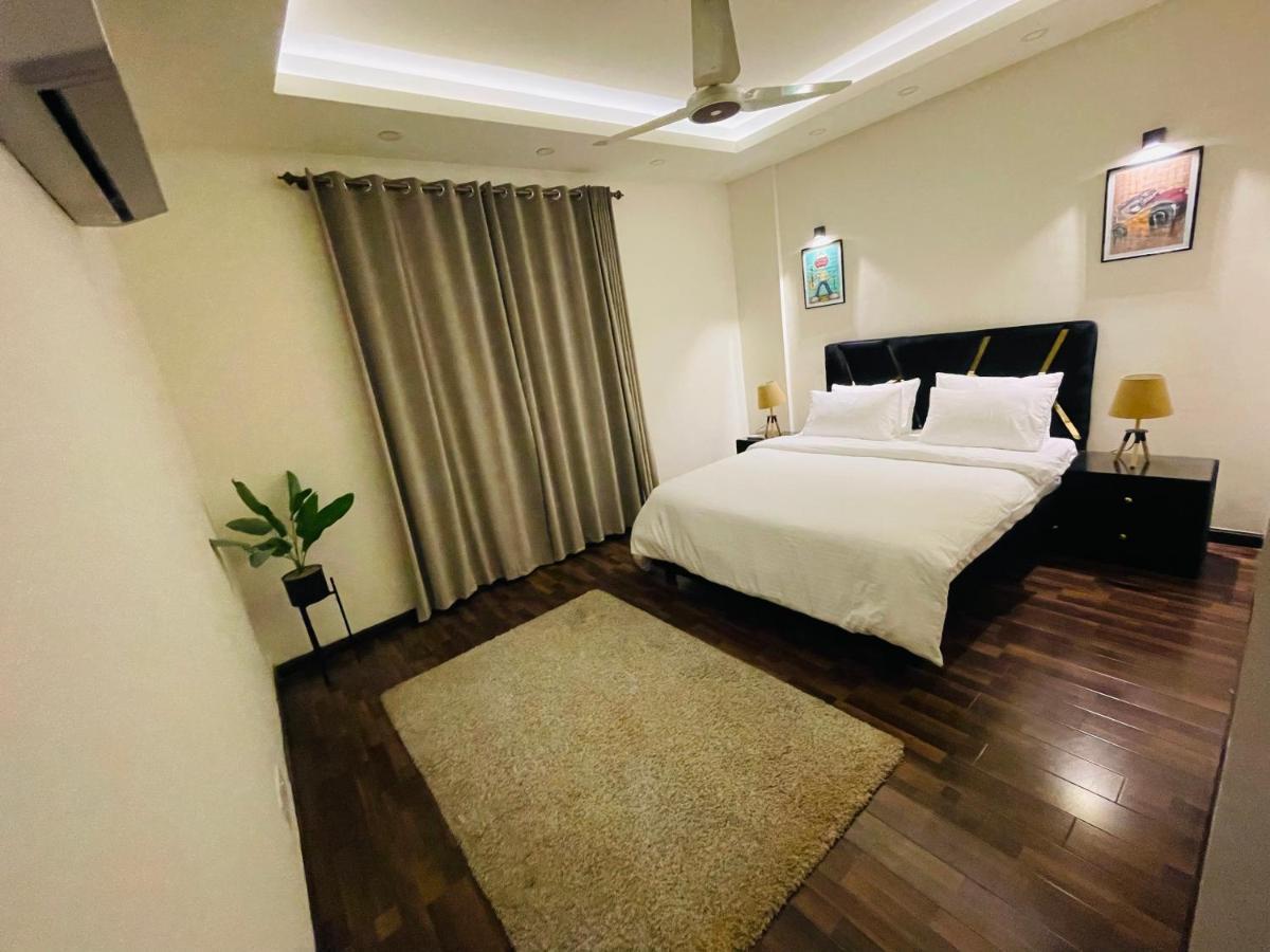 High Rise Presidential Suite In Elysium Opp Centaurus Islamabad Exterior foto