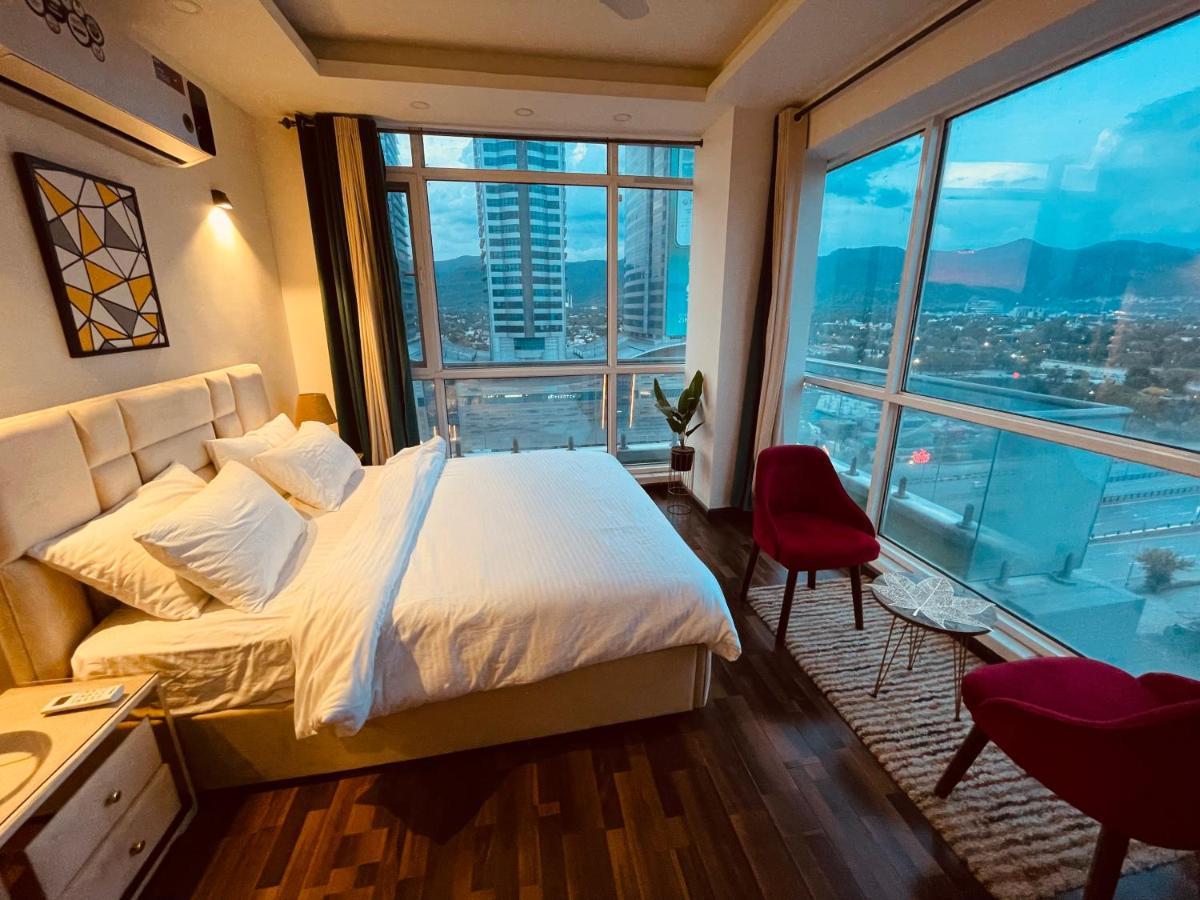 High Rise Presidential Suite In Elysium Opp Centaurus Islamabad Exterior foto