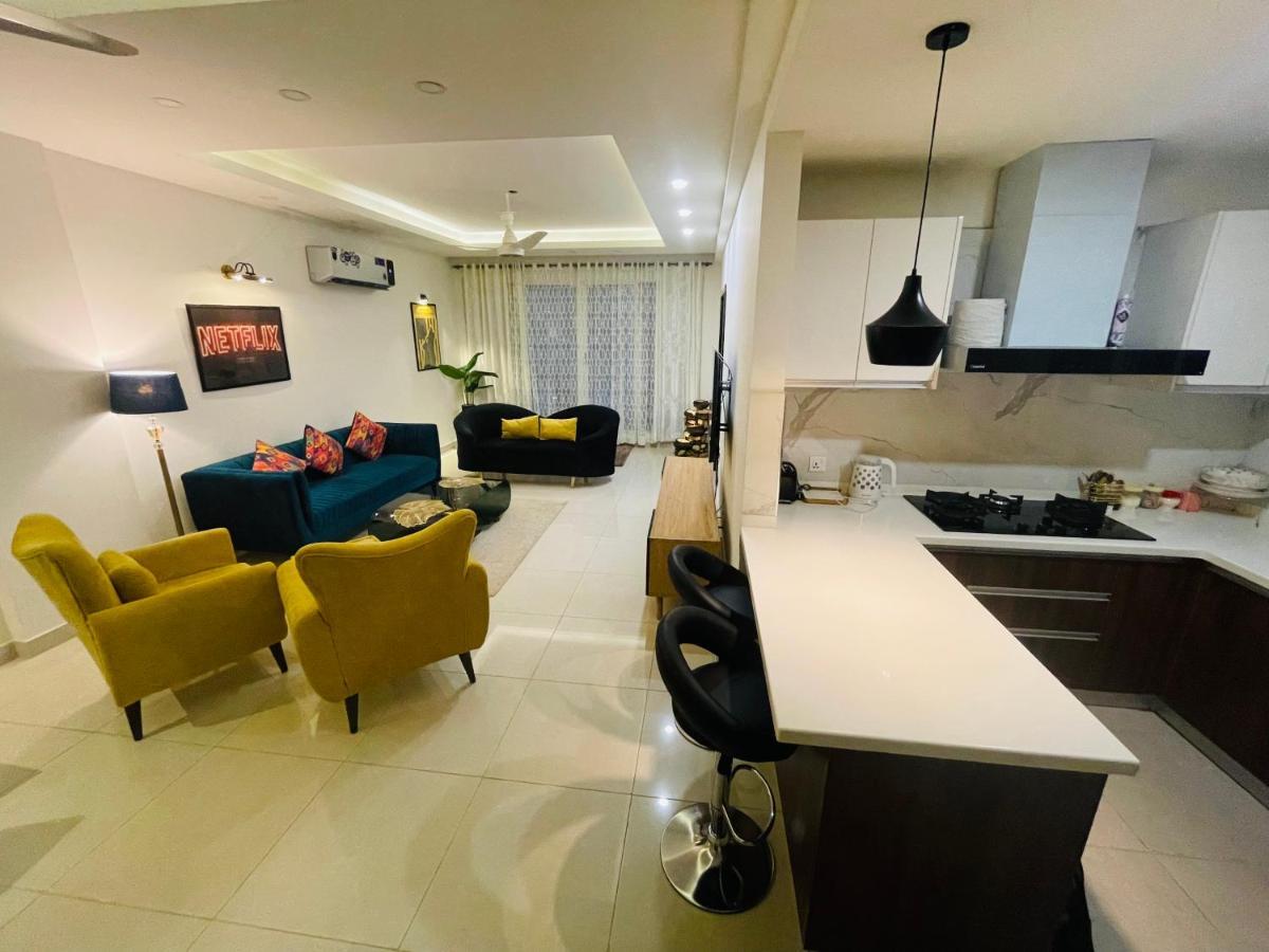 High Rise Presidential Suite In Elysium Opp Centaurus Islamabad Exterior foto